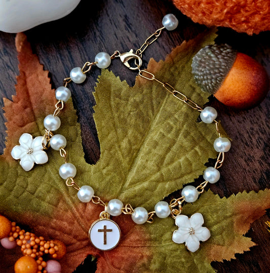 Gold & Pearlized Beaded Charm Bracelet